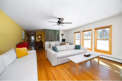 29 McAllister Drive, Pleasant Valley, NY 12569 - Photo 4