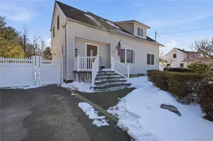142 Jamaica Ave, Medford, NY 11763 - Photo 2