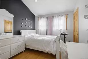 142 Jamaica Ave, Medford, NY 11763 - Photo 14