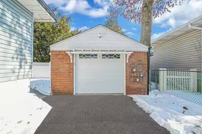 2009 Newbridge Road, Bellmore, NY 11710 - Photo 4