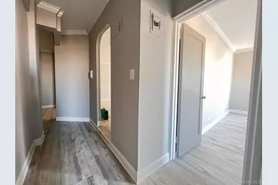 63-109 Saunders St #C14, Rego Park, NY 11374 - Photo 6