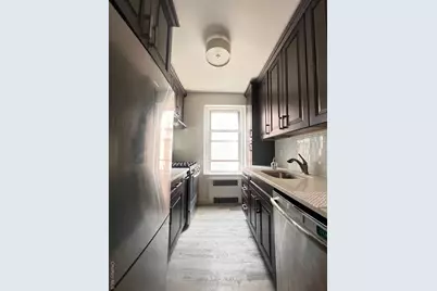 63-109 Saunders St #C14, Rego Park, NY 11374 - Photo 12