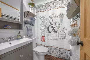 41 Narcissus Rd, Kings Park, NY 11754 - Photo 18