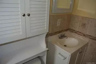 241-07 147th Ave, Rosedale, NY 11422 - Photo 8