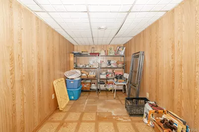 165 Westwood Drive, Brentwood, NY 11717 - Photo 18