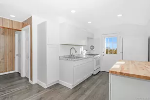 165 Westwood Dr, Brentwood, NY 11717 - Photo 10