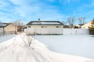 165 Westwood Dr, Brentwood, NY 11717 - Photo 24