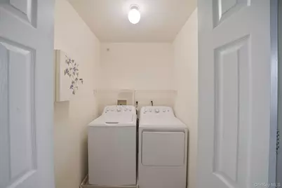 11 Cranberry Circle, Medford, NY 11763 - Photo 32