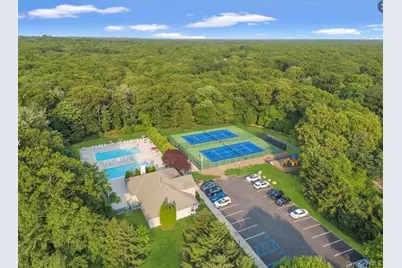 11 Cranberry Circle, Medford, NY 11763 - Photo 2