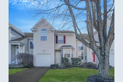 11 Cranberry Circle, Medford, NY 11763 - Photo 1