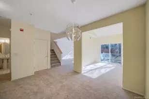 11 Cranberry Cir, Medford, NY 11763 - Photo 6