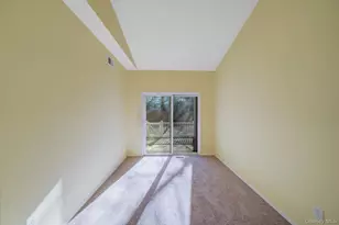 11 Cranberry Cir, Medford, NY 11763 - Photo 10