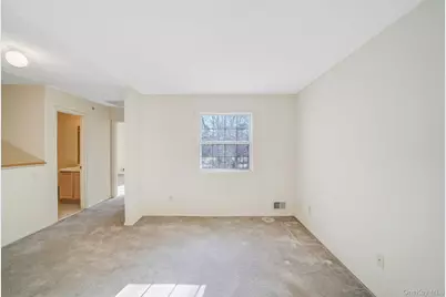 11 Cranberry Circle, Medford, NY 11763 - Photo 30