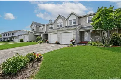 55 Cherry Street, Central Islip, NY 11722 - Photo 2