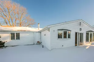 18 Woodbrook Dr, Ridge, NY 11961 - Photo 32