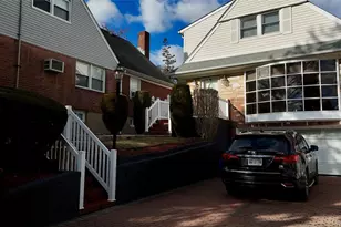 196-11 Pompeii Ave, Hollis, NY 11423 - Photo 30
