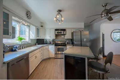 19611 Pompeii Avenue, Hollis, NY 11423 - Photo 4