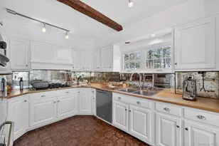 181 Hillair Cir, White Plains, NY 10605 - Photo 20