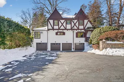 181 Hillair Circle, White Plains, NY 10605 - Photo 40