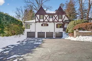 181 Hillair Cir, White Plains, NY 10605 - Photo 40