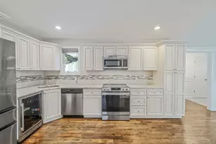 38 Hawthorne Rd, Rocky Point, NY 11778 - Photo 10