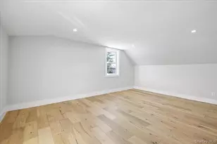 1347 Gardiner Dr, Bay Shore, NY 11706 - Photo 20