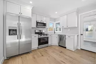 1347 Gardiner Dr, Bay Shore, NY 11706 - Photo 12