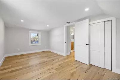 1347 Gardiner Drive, Bay Shore, NY 11706 - Photo 18