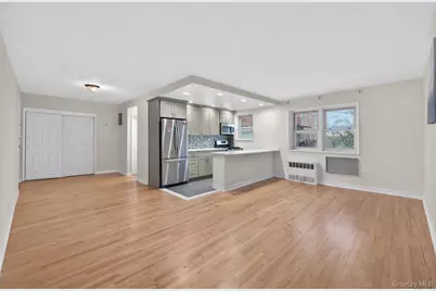 66-92 Selfridge Street #5C, Forest Hills, NY 11375 - Photo 1
