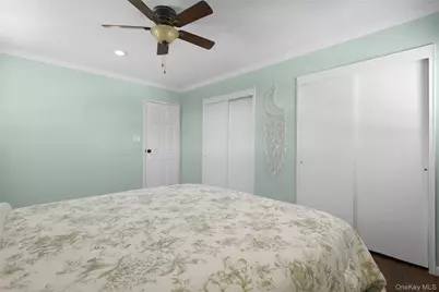 294 Edmunton Drive #K18, North Babylon, NY 11703 - Photo 10