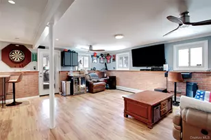 192 Park Ave, New Hyde Park, NY 11040 - Photo 16