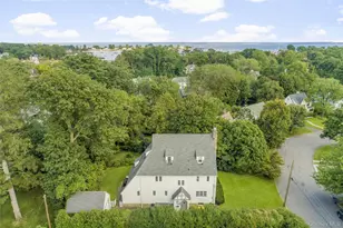 23 Lyons Pl, Larchmont, NY 10538 - Photo 4