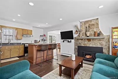 37 Ridgeland Road, South Salem, NY 10590 - Photo 2