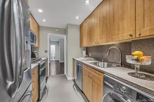 271-10 Grand Central Pkwy, Floral Park, NY 11005 - Photo 6