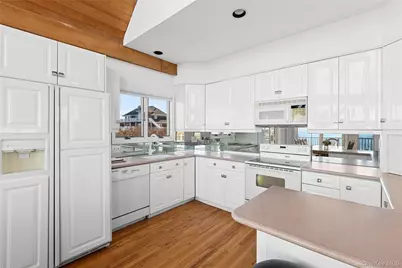 8 Dune Lane, Westhampton Dunes, NY 11978 - Photo 8