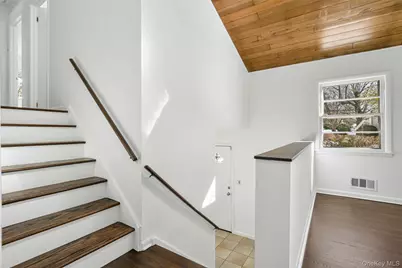 46 Harding Drive, New Rochelle, NY 10801 - Photo 4