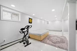 35 Barwick St, Floral Park, NY 11001 - Photo 38