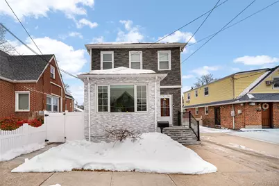 35 Barwick Street, Floral Park, NY 11001 - Photo 2
