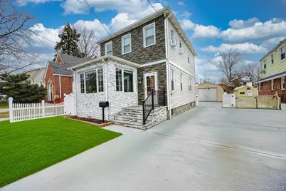 35 Barwick Street, Floral Park, NY 11001 - Photo 4