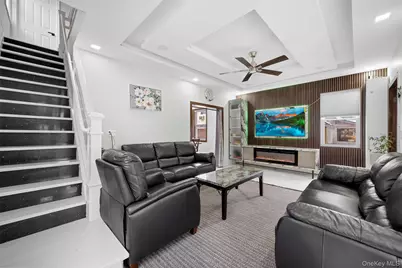 35 Barwick Street, Floral Park, NY 11001 - Photo 6