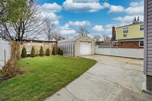 35 Barwick St, Floral Park, NY 11001 - Photo 44