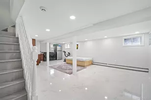 35 Barwick St, Floral Park, NY 11001 - Photo 36