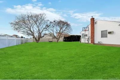 4 Adams Street, Hicksville, NY 11801 - Photo 24