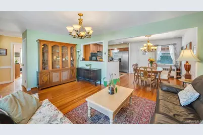 4 Adams Street, Hicksville, NY 11801 - Photo 8