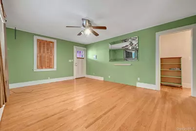 42 Williams Avenue, Hillcrest, NY 10977 - Photo 6