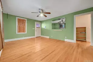 42 Williams Ave, Hillcrest, NY 10977 - Photo 6