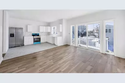 10 8th Avenue, East Rockaway, NY 11518 - Photo 6