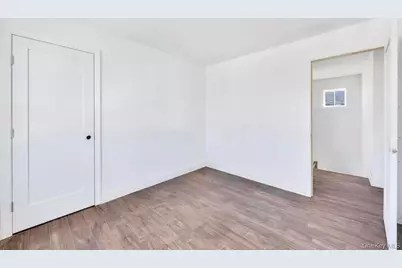 10 8th Avenue, East Rockaway, NY 11518 - Photo 18