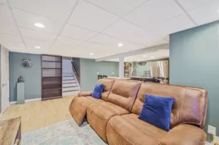 1384 Dieman Ln, East Meadow, NY 11554 - Photo 26