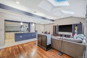 1384 Dieman Ln, East Meadow, NY 11554 - Photo 10